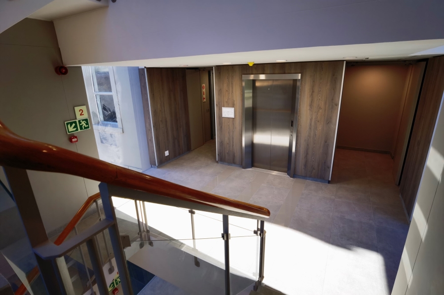To Let commercial Property for Rent in Rondebosch Western Cape